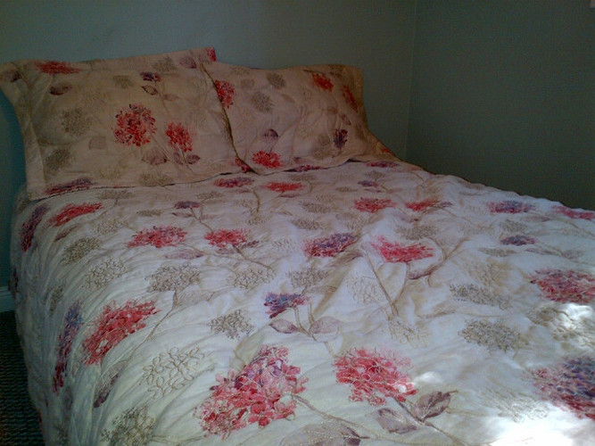 Reversible Bedding Set with Shams 